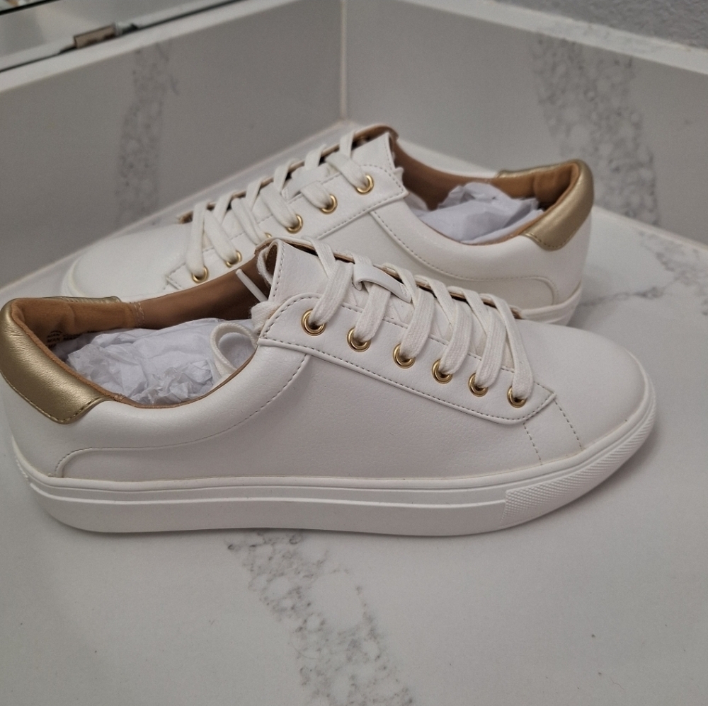 LOFT Whisper White Everyday Lace Up Sneakers - Picture 3 of 9